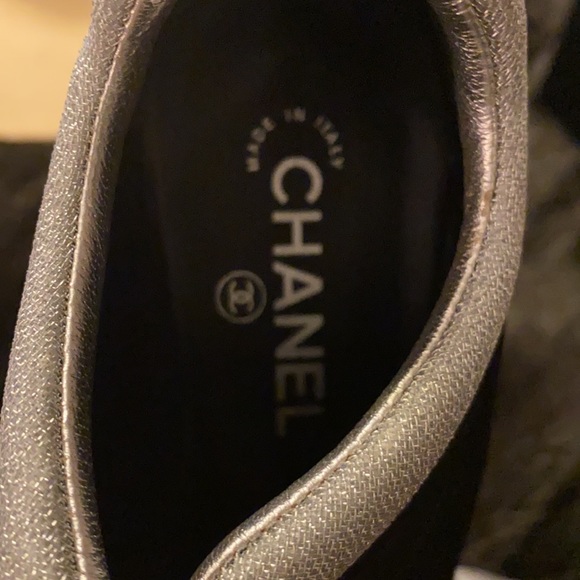 CHANEL - Picture 3 of 11